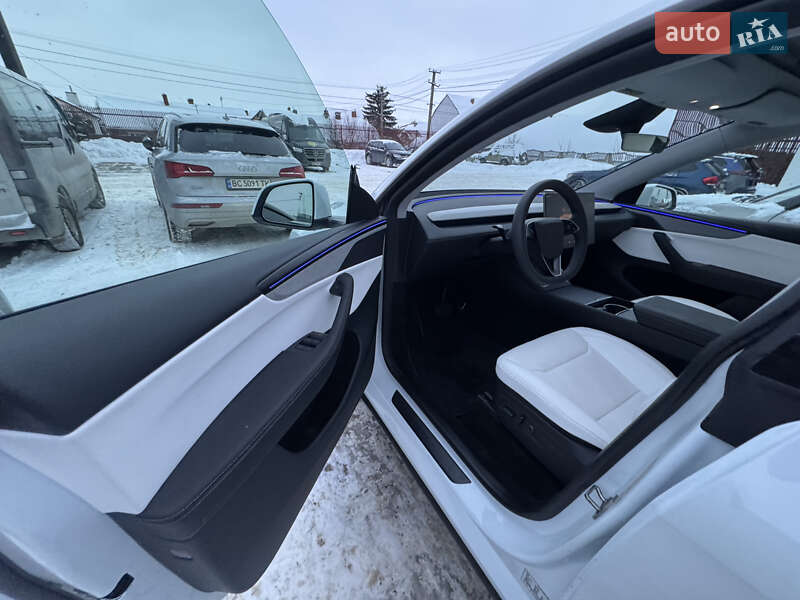Внедорожник / Кроссовер Tesla Model Y 2025 в Львове