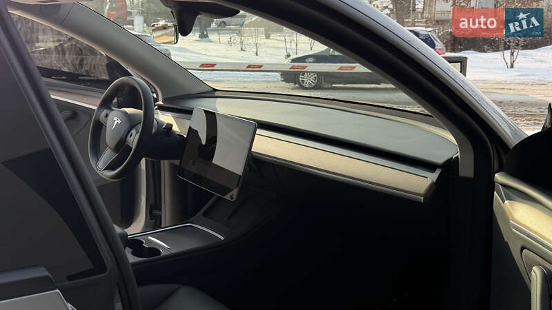 Внедорожник / Кроссовер Tesla Model Y 2024 в Виннице