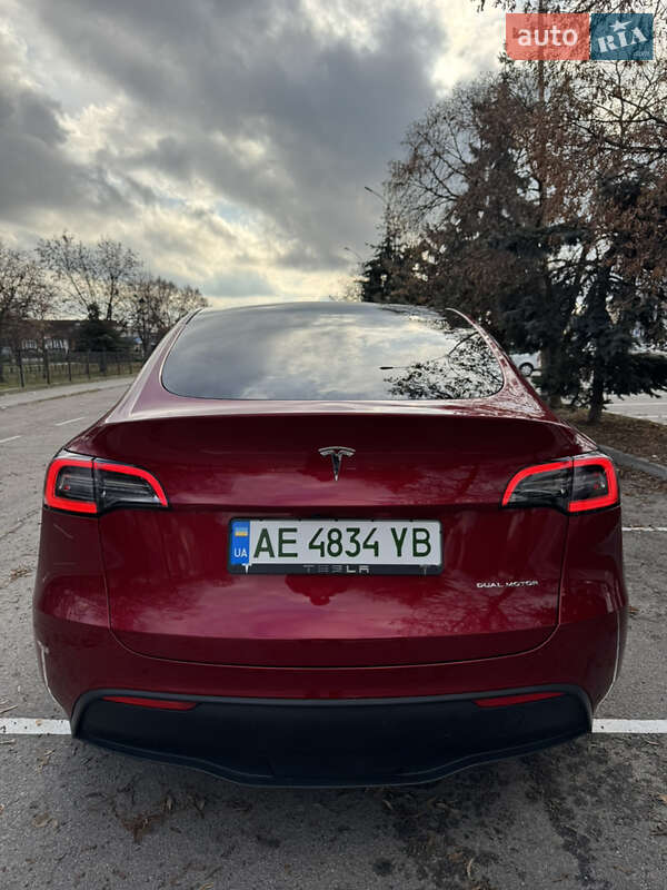 Внедорожник / Кроссовер Tesla Model Y 2024 в Новомосковске