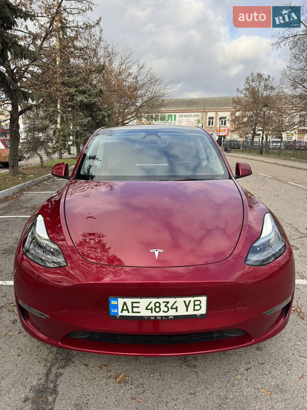 Внедорожник / Кроссовер Tesla Model Y 2024 в Новомосковске