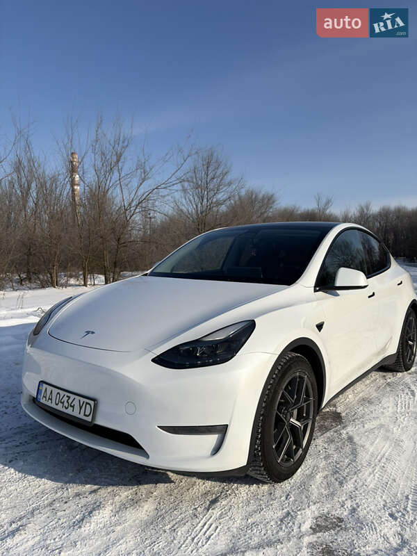 Внедорожник / Кроссовер Tesla Model Y 2022 в Киеве