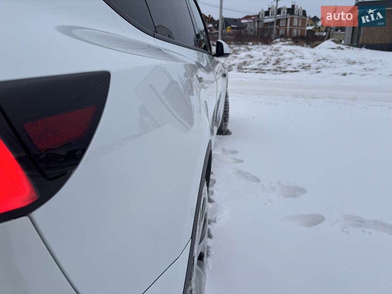 Внедорожник / Кроссовер Tesla Model Y 2021 в Черновцах