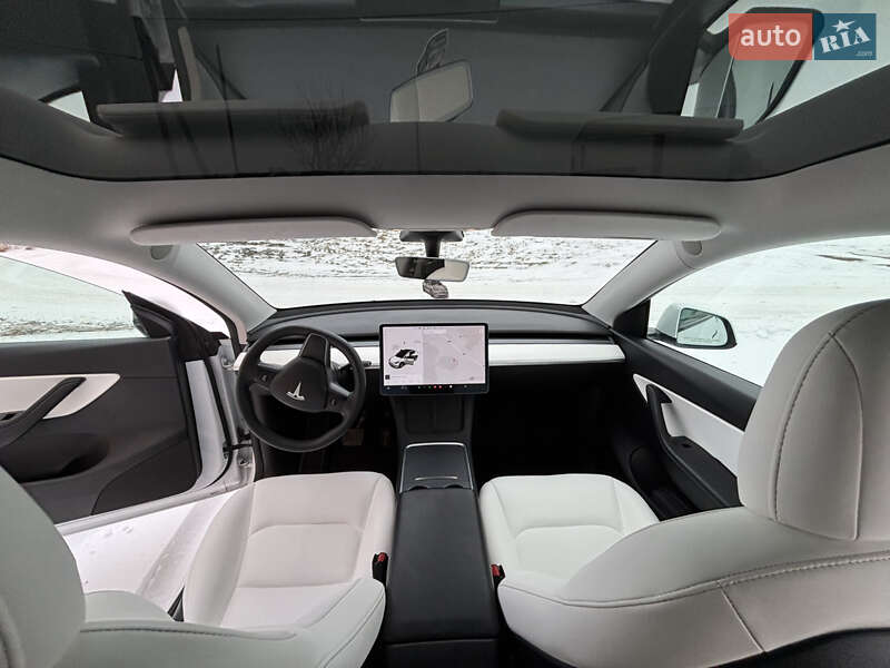 Внедорожник / Кроссовер Tesla Model Y 2021 в Черновцах