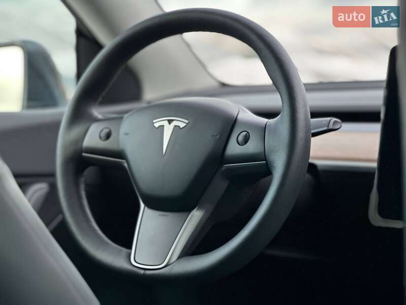 Внедорожник / Кроссовер Tesla Model Y 2022 в Киеве