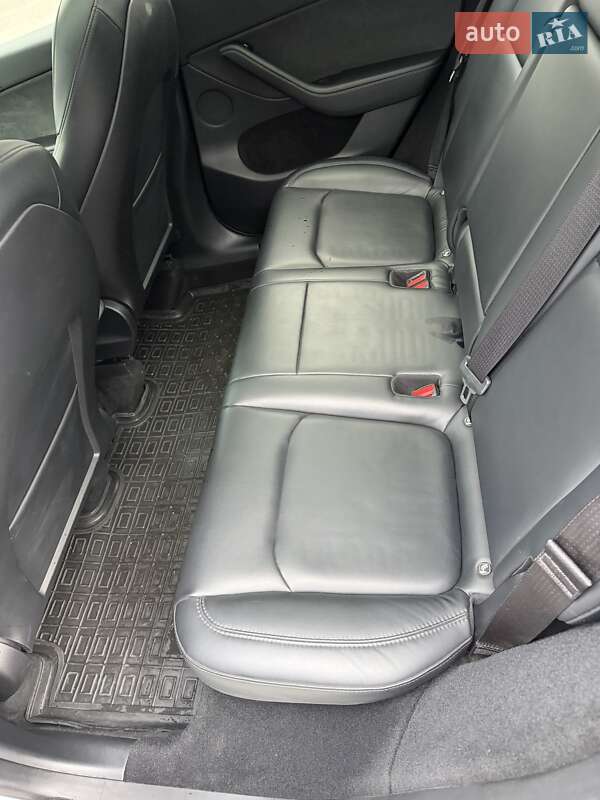 Внедорожник / Кроссовер Tesla Model Y 2023 в Днепре