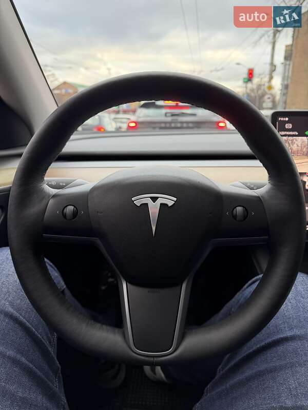 Внедорожник / Кроссовер Tesla Model Y 2023 в Днепре