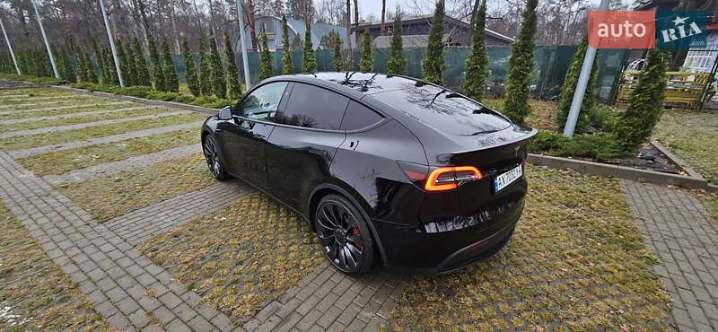 Внедорожник / Кроссовер Tesla Model Y 2023 в Харькове