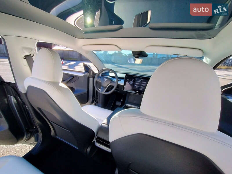 Внедорожник / Кроссовер Tesla Model Y 2024 в Житомире