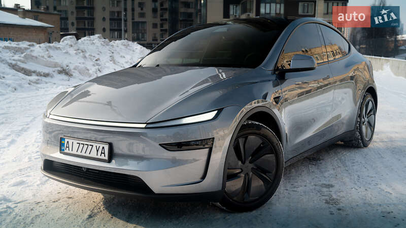 Внедорожник / Кроссовер Tesla Model Y 2025 в Киеве