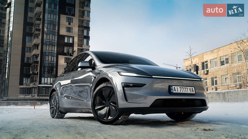 2025 Tesla Model Y, VIN 7SAYGDEE5TA389475:plate — zdjęcie 1 (autoria)