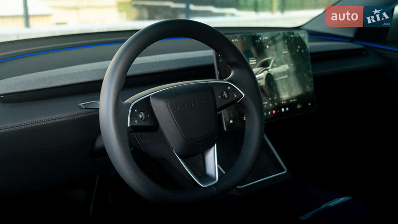 Внедорожник / Кроссовер Tesla Model Y 2025 в Киеве