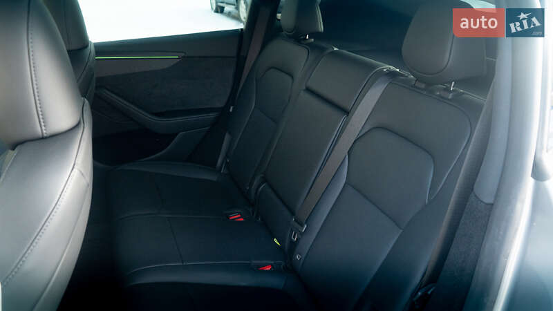 Внедорожник / Кроссовер Tesla Model Y 2025 в Киеве