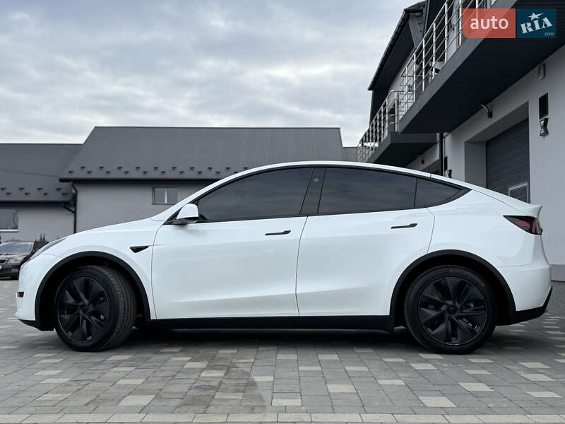 Внедорожник / Кроссовер Tesla Model Y 2024 в Дрогобыче