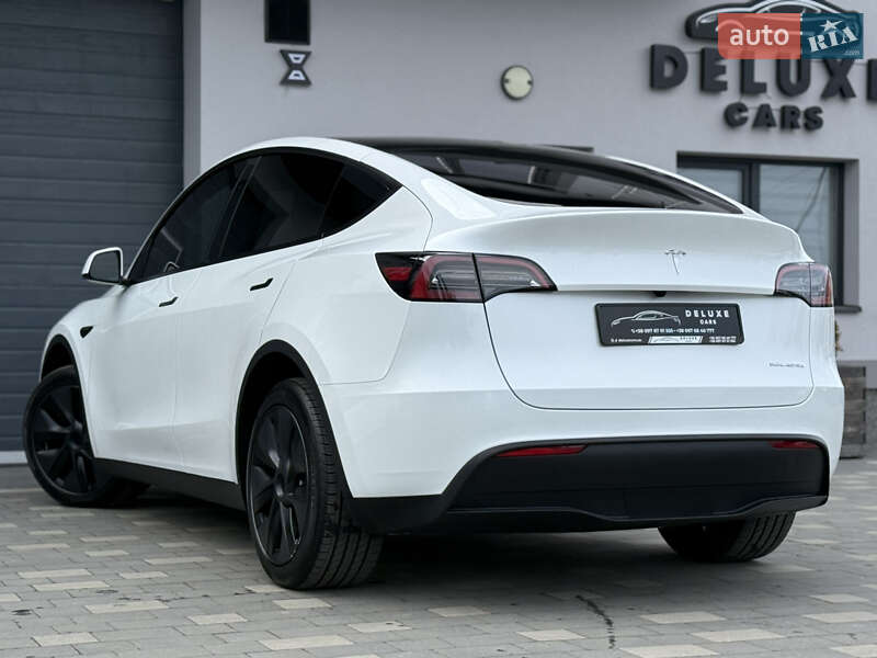 Внедорожник / Кроссовер Tesla Model Y 2024 в Дрогобыче