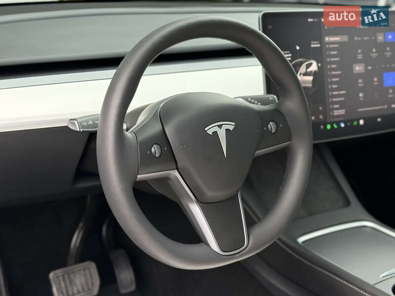 Внедорожник / Кроссовер Tesla Model Y 2024 в Дрогобыче