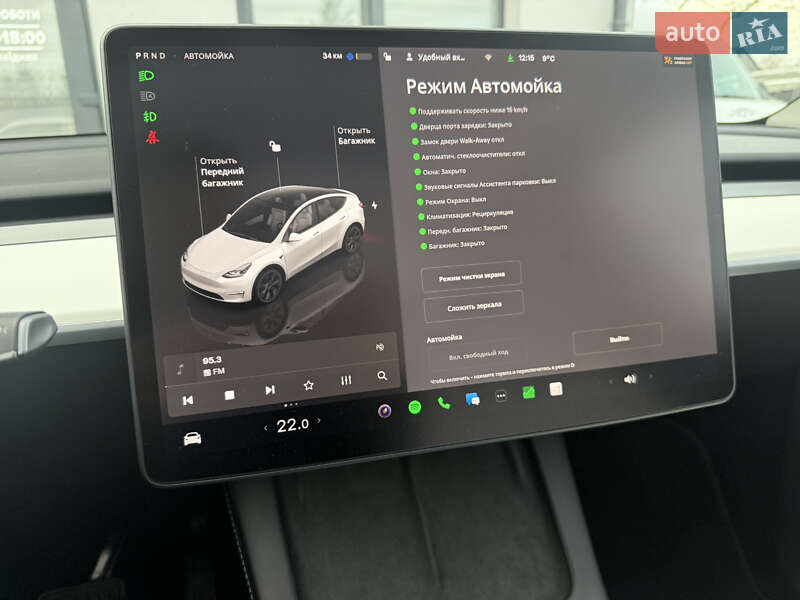 Внедорожник / Кроссовер Tesla Model Y 2024 в Дрогобыче