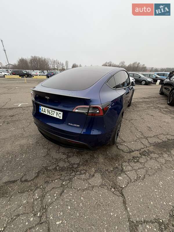 Внедорожник / Кроссовер Tesla Model Y 2023 в Киеве
