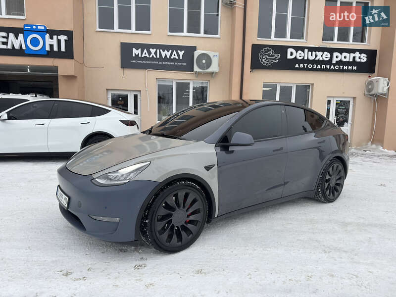 Внедорожник / Кроссовер Tesla Model Y 2020 в Луцке