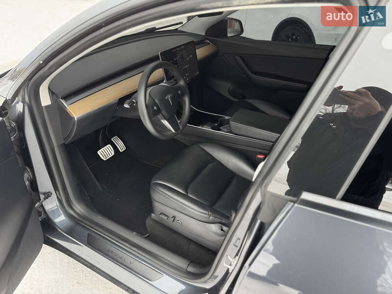 Внедорожник / Кроссовер Tesla Model Y 2020 в Луцке