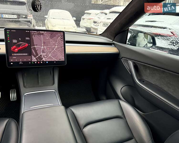 Внедорожник / Кроссовер Tesla Model Y 2021 в Киеве