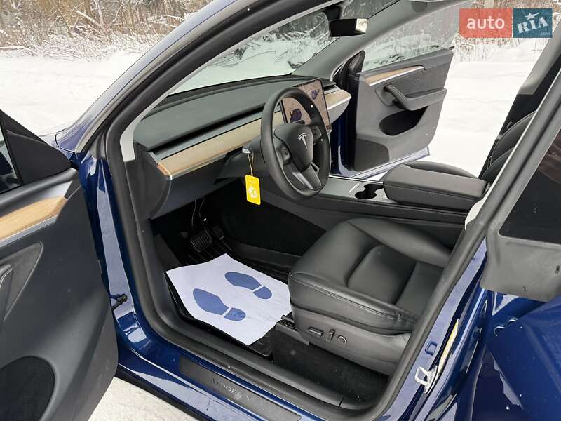 Внедорожник / Кроссовер Tesla Model Y 2023 в Звягеле