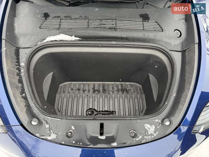 Внедорожник / Кроссовер Tesla Model Y 2023 в Звягеле