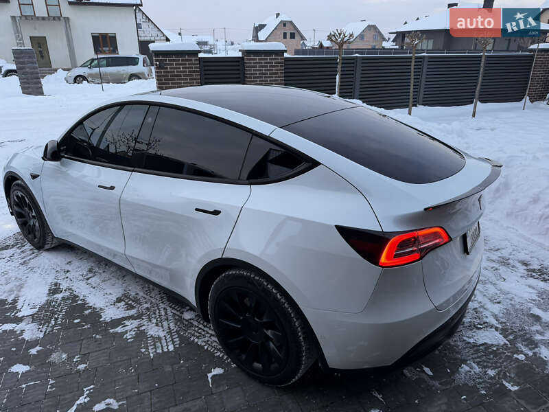 Внедорожник / Кроссовер Tesla Model Y 2021 в Луцке