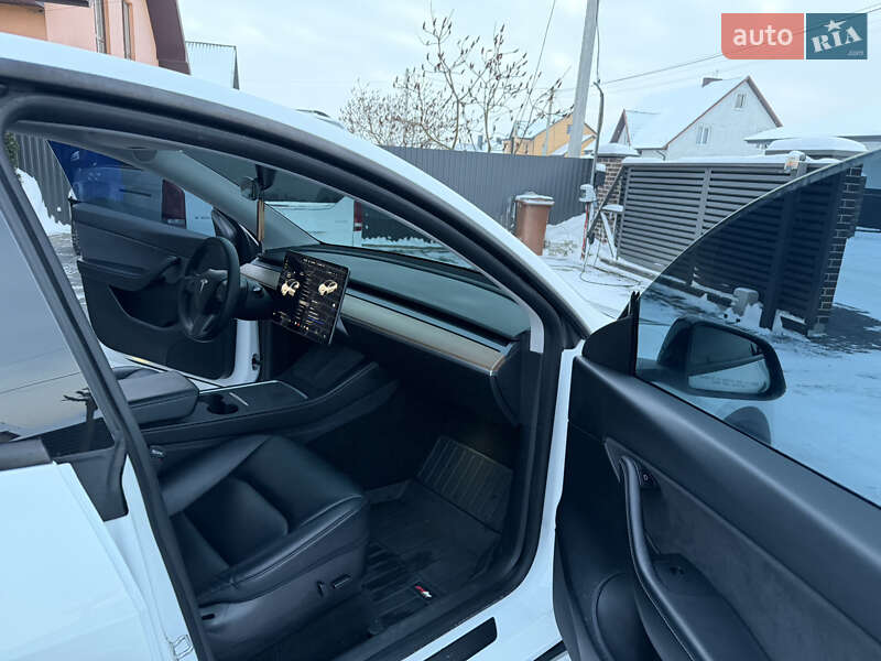 Внедорожник / Кроссовер Tesla Model Y 2021 в Луцке