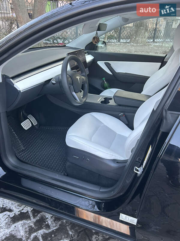 Внедорожник / Кроссовер Tesla Model Y 2022 в Одессе