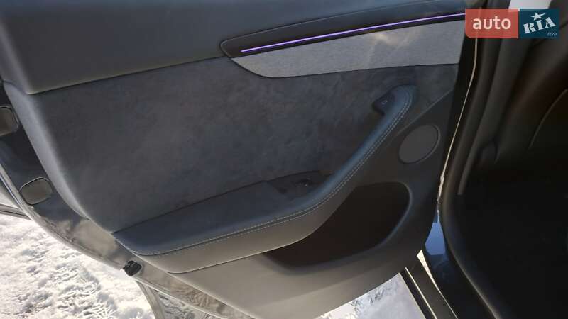 Внедорожник / Кроссовер Tesla Model Y 2025 в Коростышеве