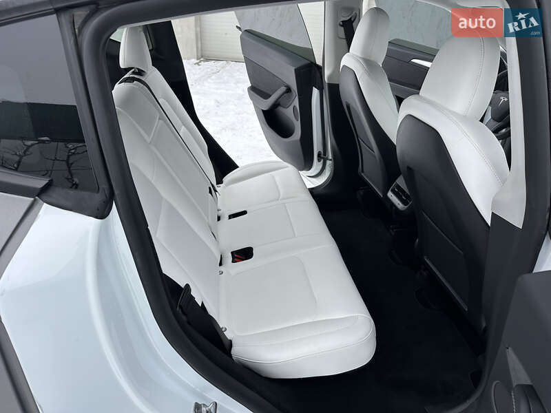 Внедорожник / Кроссовер Tesla Model Y 2023 в Теофиполе