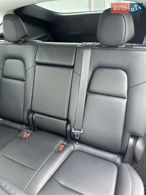 Позашляховик / Кросовер Tesla Model Y 2023 в Куликові