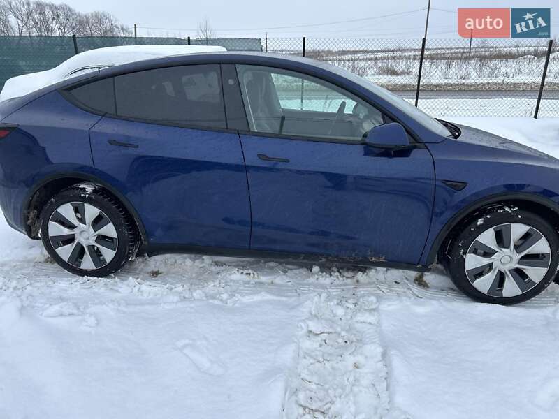 Позашляховик / Кросовер Tesla Model Y 2023 в Куликові