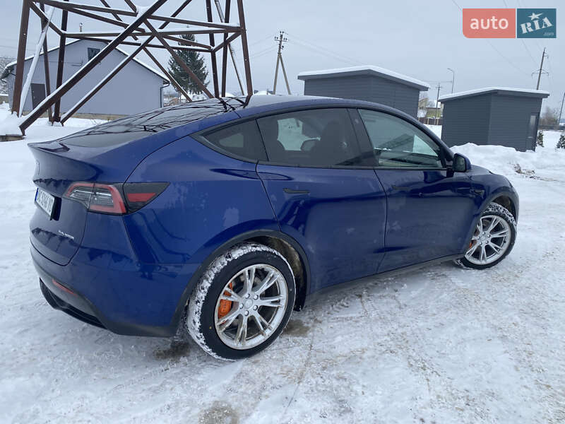 Внедорожник / Кроссовер Tesla Model Y 2023 в Львове
