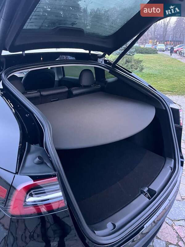 Внедорожник / Кроссовер Tesla Model Y 2023 в Кременчуге фото 12 Внедорожник / Кроссовер Tesla Model Y 2023 в Кременчуге