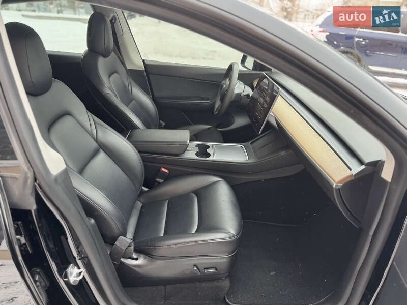 Внедорожник / Кроссовер Tesla Model Y 2022 в Луцке