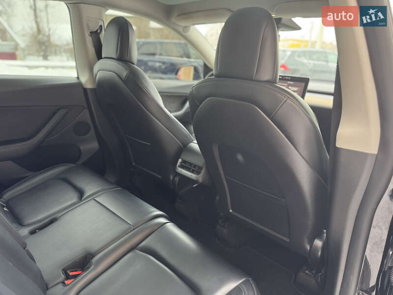 Внедорожник / Кроссовер Tesla Model Y 2022 в Луцке