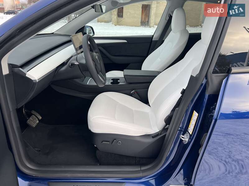 Внедорожник / Кроссовер Tesla Model Y 2025 в Богуславе