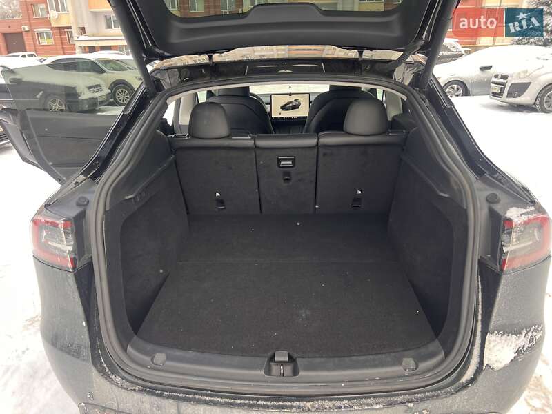 Внедорожник / Кроссовер Tesla Model Y 2023 в Киеве