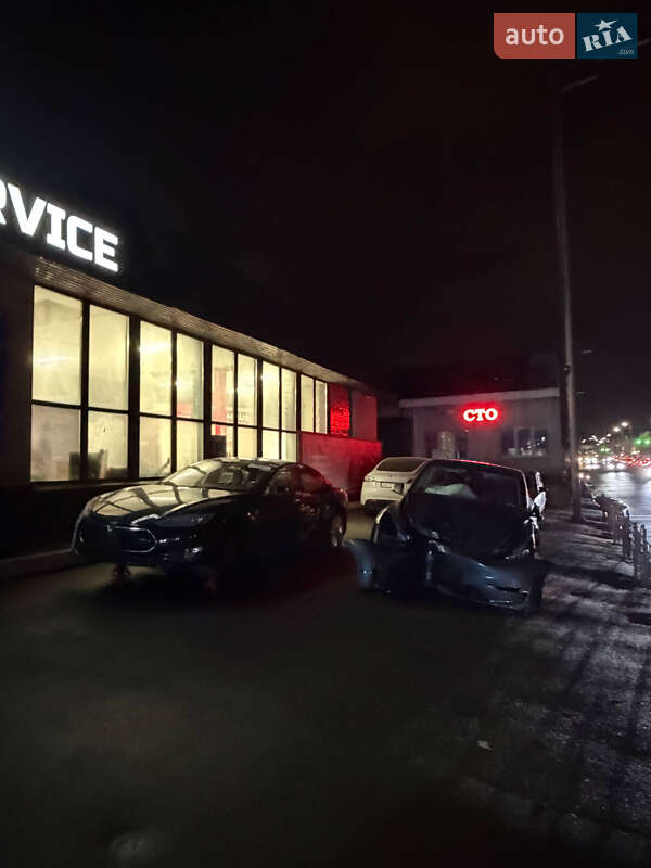 Внедорожник / Кроссовер Tesla Model Y 2021 в Киеве
