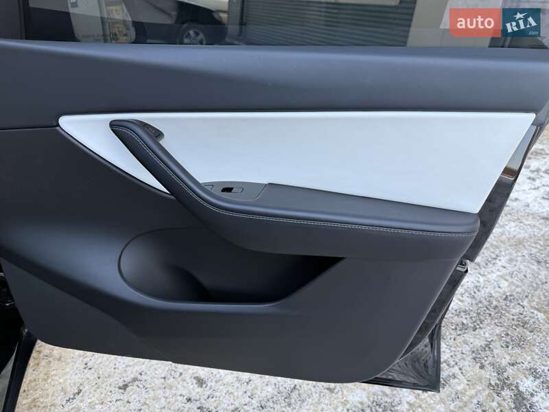 Внедорожник / Кроссовер Tesla Model Y 2021 в Одессе фото 21 Внедорожник / Кроссовер Tesla Model Y 2021 в Одессе
