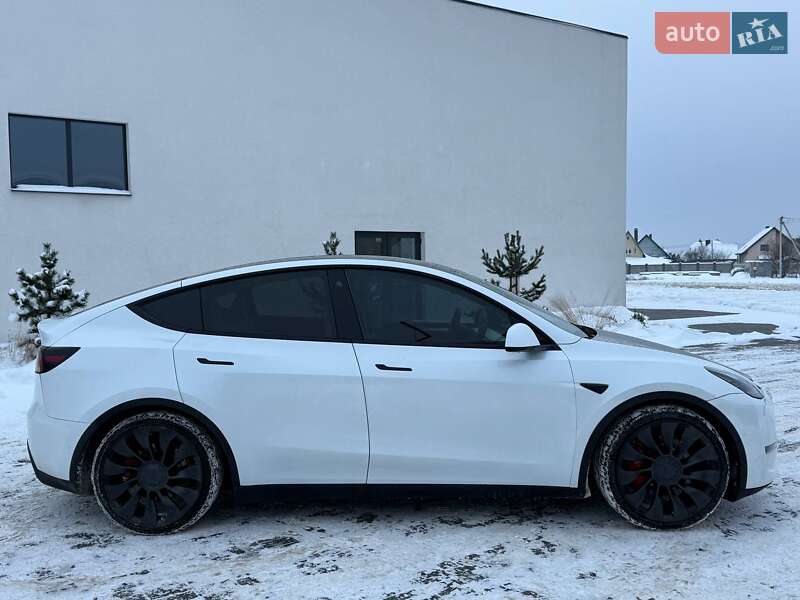 Внедорожник / Кроссовер Tesla Model Y 2022 в Луцке