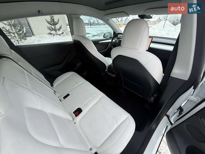 Внедорожник / Кроссовер Tesla Model Y 2022 в Луцке