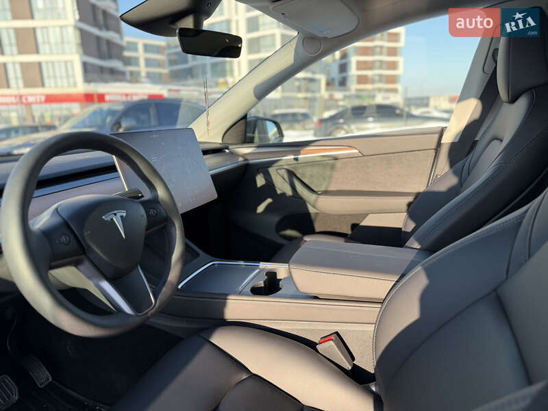 Внедорожник / Кроссовер Tesla Model Y 2024 в Львове