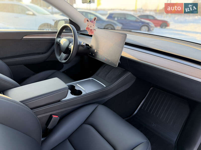 Внедорожник / Кроссовер Tesla Model Y 2024 в Львове