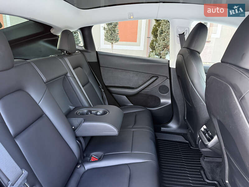 Внедорожник / Кроссовер Tesla Model Y 2022 в Стрые