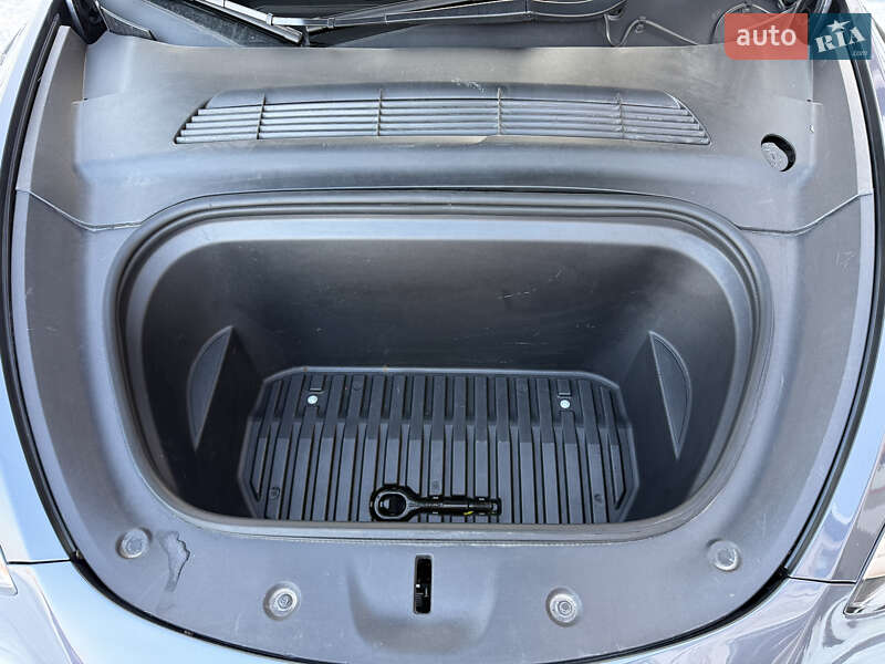 Внедорожник / Кроссовер Tesla Model Y 2022 в Стрые