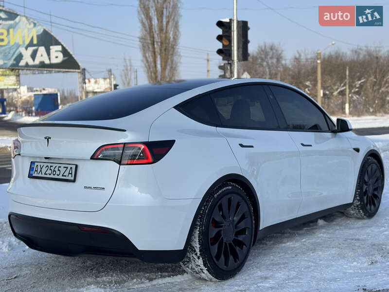 Позашляховик / Кросовер Tesla Model Y 2023 в Харкові