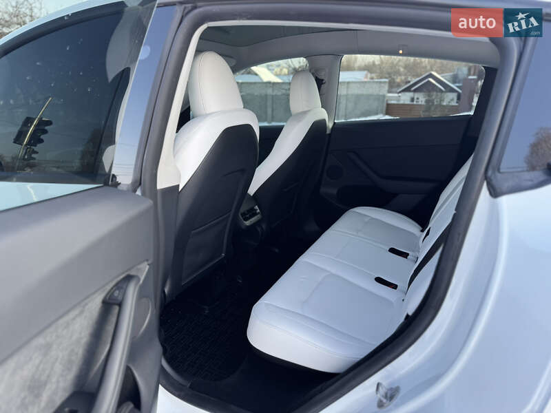 Позашляховик / Кросовер Tesla Model Y 2023 в Харкові