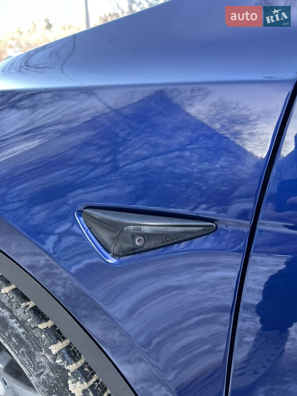 Позашляховик / Кросовер Tesla Model Y 2021 в Обухові